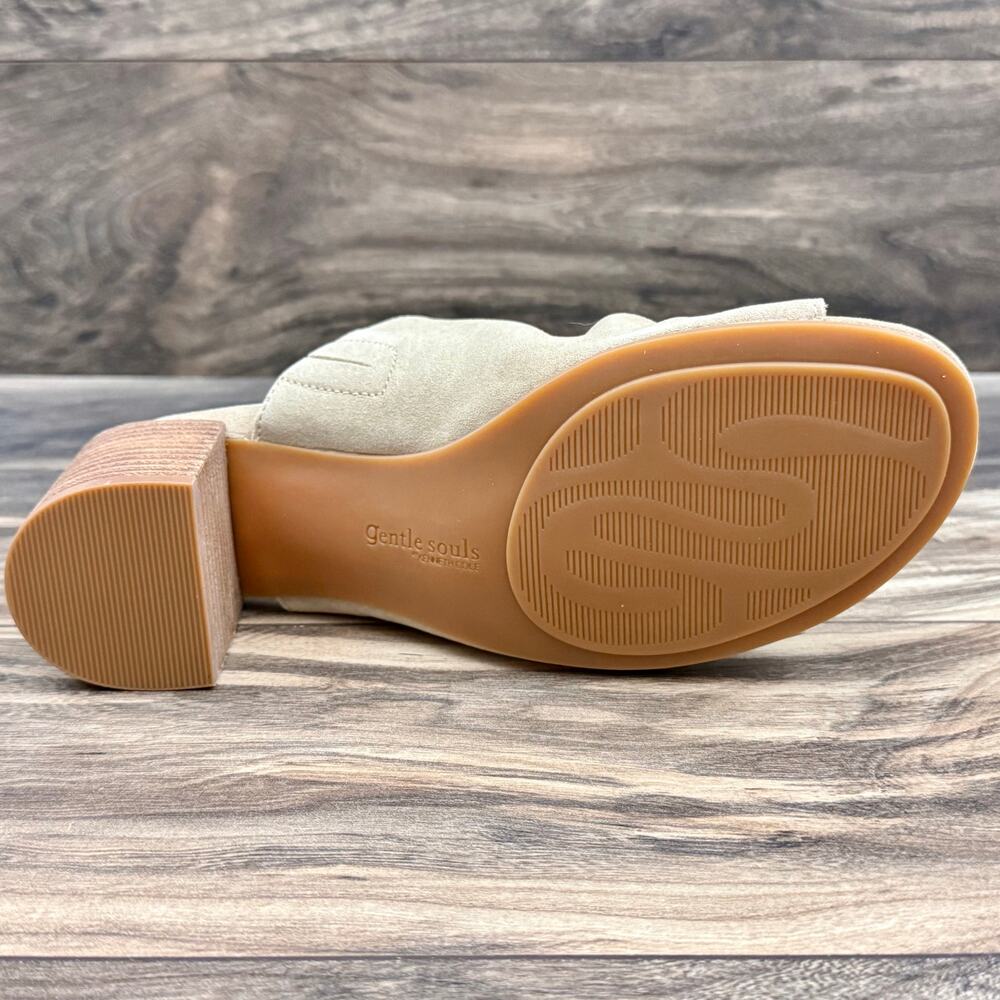 NIB Gentle Souls by Kenneth Cole 9M Chas Comfort Open Toe Heeled Sandals Suede - Picture 10 of 12